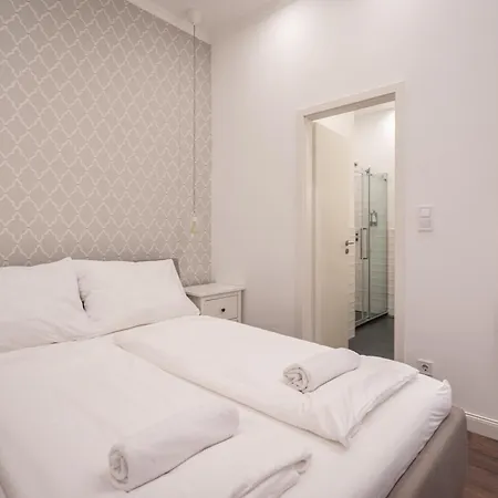 Z32 - & Chic - Stylish By Bqa Apartment Budapest