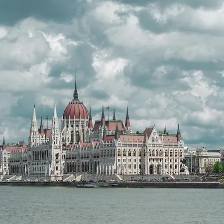 Z32 - & Chic - Stylish By Bqa Budapest