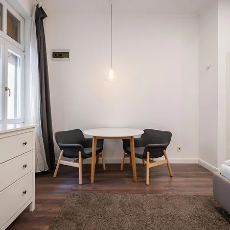 Z32 - & Chic - Stylish By Bqa 布达佩斯