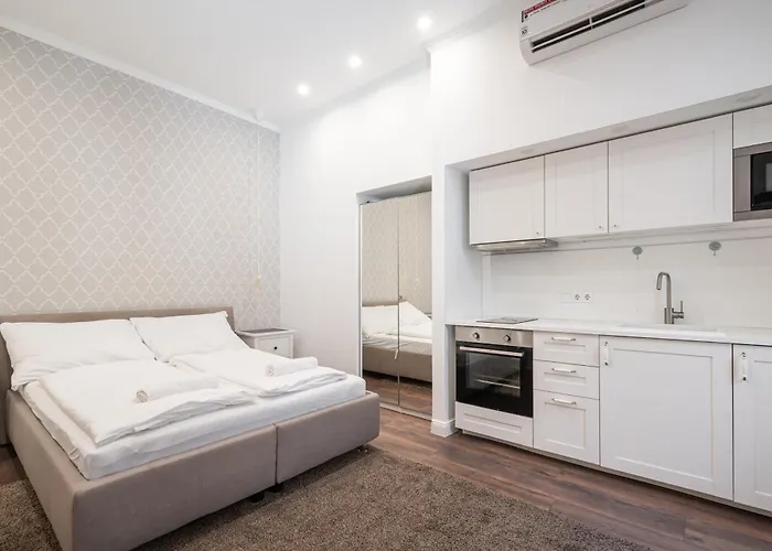 Z32 - & Chic - Stylish By Bqa בודפשט