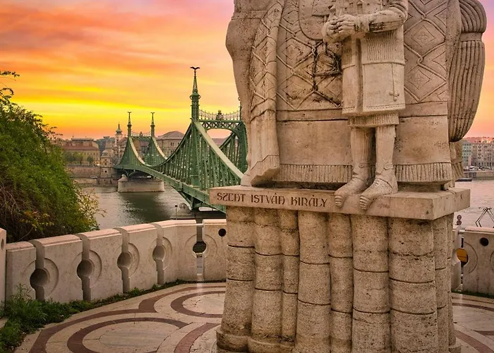 Z32 - & Chic - Stylish By Bqa * בודפשט